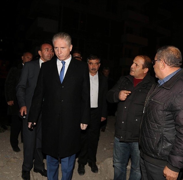 Söylenene göre vali, mağduriyete sebep olan yüklenici firma yetkilisiyle bizzat görüşüp kendisine uyarılarda da bulundu.