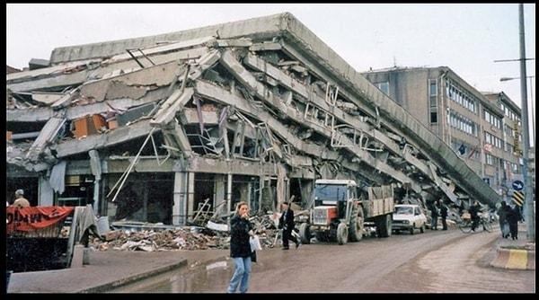 Erzincan Depremi ve Düzce Depremi - 12 Kasım 1941 / 12 Kasım 1999