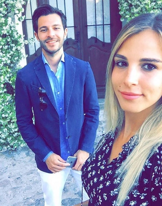 8. Aslışah Alkoçlar, uzun süredir birlikte olduğu Hakan Sabancı ile ayrıldıkları haberlerini doğruladı.