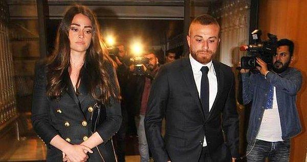 12. Futbolcu Gökhan Töre ve oyuncu sevgilisi Esra Bilgiç, Türk örf ve adetlerine uygun kız isteme merasimi yaptı, ardından da nişanlandı.