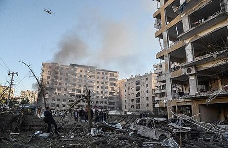 Diyarbakır'da Bomba Yüklü Araçla Saldırı