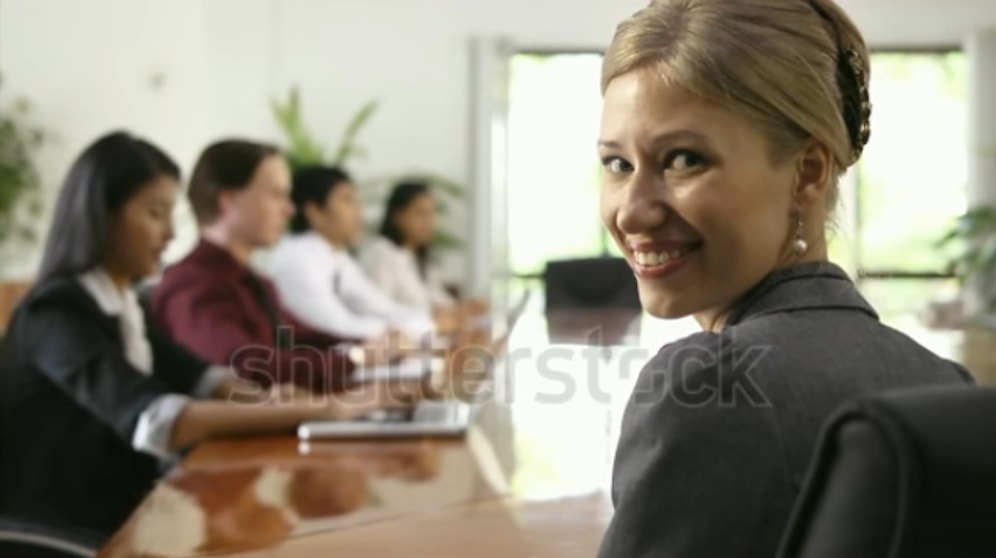 Stock Videolara Alakasız Sesler Eklenirse Ne Olur?