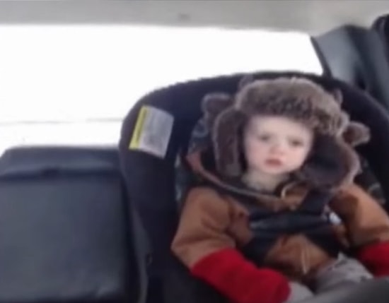 Babasının Talimatı ile Işık Hızında Uykuya Geçen Ufaklık