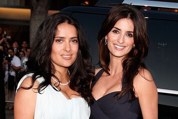 10. Penelope Cruz - Salma Hayek