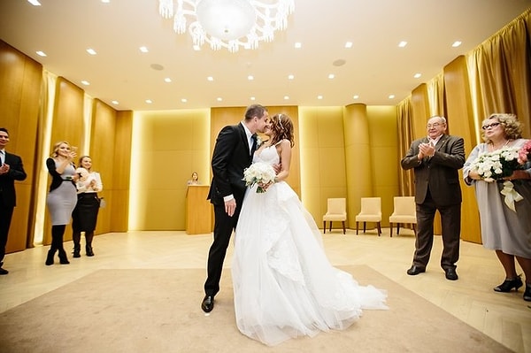 5. Регистрация брака прошла в кругу родителей и близких людей