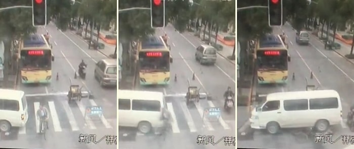 Arkasındaki Bisikletli Genci Göz Göre Göre Ezen Adam