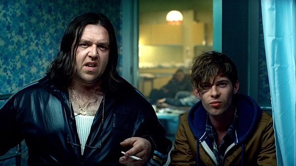 4. Чужие на районе (2011)