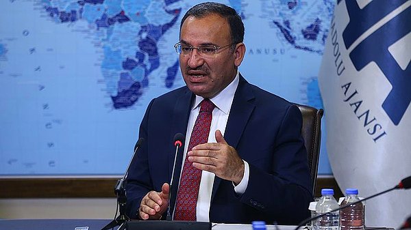 Hükümet'ten ilk yorum Bozdağ'dan: 'Amerikan halkı kendi iradesinin yönlendirilmesine hayır dedi'