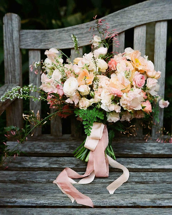 18. Неординарную личность невозможно не заметить. Не бойтесь экспериментировать. Главное, чтобы элементы образа сочетались между собой