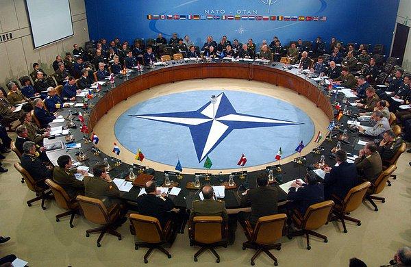 Trump, NATO müttefiklerinin daha fazla yük almasından ve teşkilâta daha fazla maddi katkı yapmasından da yana
