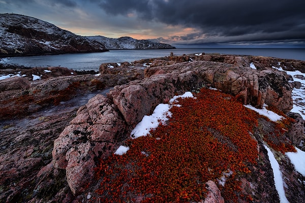 9. Хотя на многие километры вокруг - вечная мерзлота, в самом Мурманске ее почти нет, за что нужно благодарить Гольфстрим