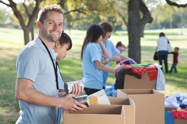 6. Станьте волонтером в определенном месте на целых шесть месяцев