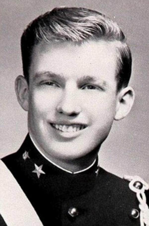 3. Дональд был четвертым ребенком в семье. Характер у самого младшего Трампа был непростой. В 13 лет его пришлось отдать в Нью-Йоркскую военную академию - с мальчиком не могли совладать ни родителя, ни учителя.