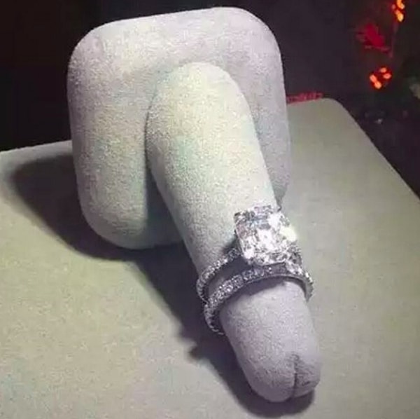 8. Увидев такое, забудешь зачем пришел в ювелирный)