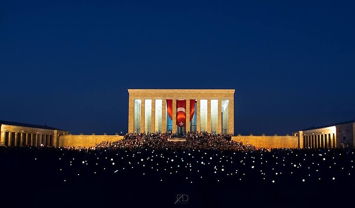 Orada Olmak Vardı! Anıtkabir'de İzleyenleri Ağlatan Muhteşem Anlar