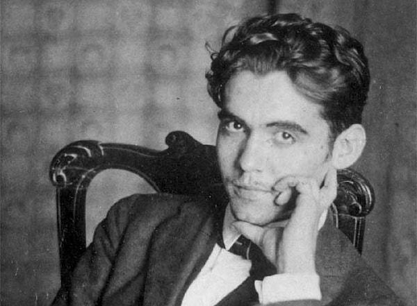 4. Kızına idolü olan ünlü İspanyol şair Federico Garcia Lorca'dan aldığı ilhamla Lorca ismini vermiştir.