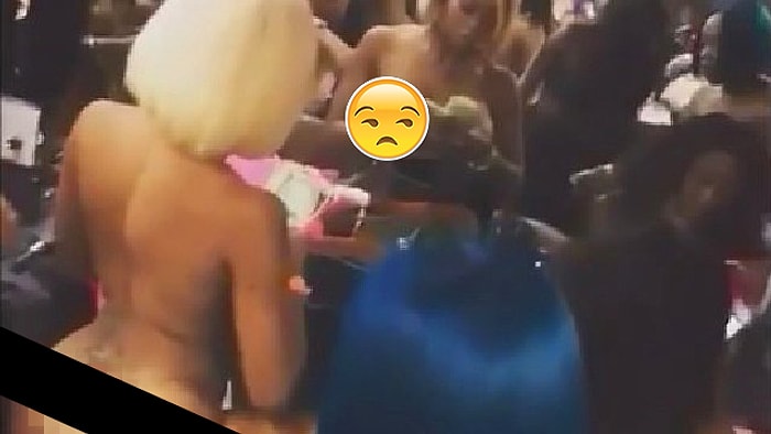 Zaman Bu Sefer Striptiz Kulübünde Durdu!