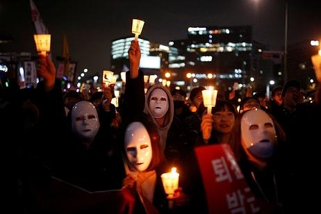Güney Kore'de 'Tarikat Skandalı': Yüz Binlerce Kişi Devlet Başkanı Park'ın İstifası İçin Toplandı