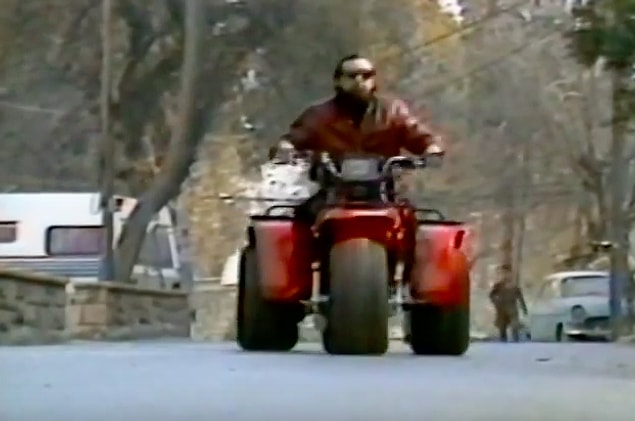 İstanbul sokaklarında ATV binme lüksü.