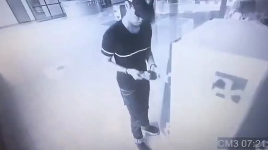 Dünyanın En Şanslı İnsanı Olabilir: Arıza Yapan ATM Para Saçtı