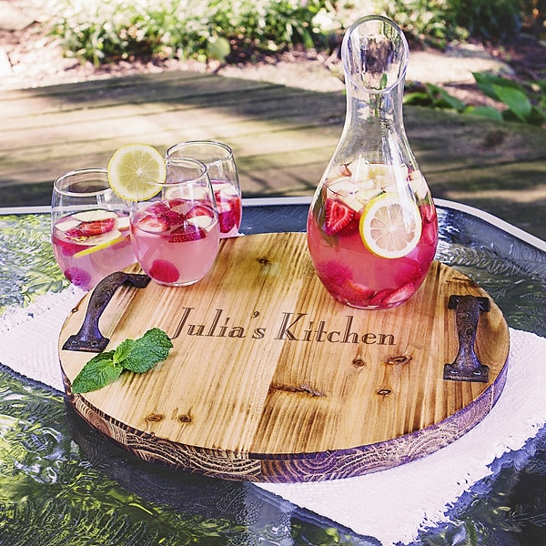 6. Мама - деревянный поднос с гравировкой