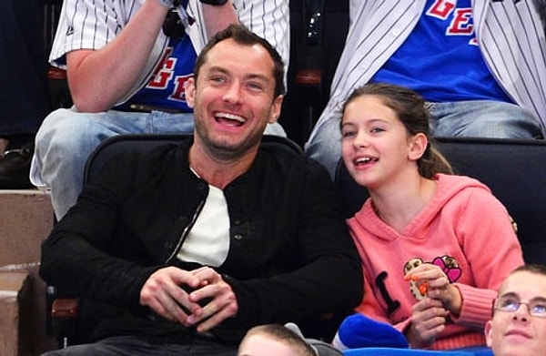 Девушка появилась на свет 25 октября 2000 года. Сейчас ей 16 лет.