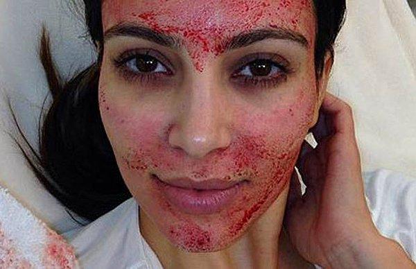 11. Kim Kardashian düşmanlarını katledip kanlarını suratına sürdükten sonra...