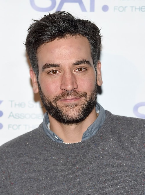Josh Radnor (Theodore Ted Evelyn Mosby)