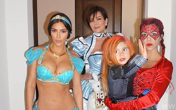 4. И действительно, звезда реалити-шоу появлялась на публике всего 3 раза с тех пор, как произошло преступление. Вся информация для фанатов поступала через знаменитое приложение Ким, которое обновляли ее друзья и родные.