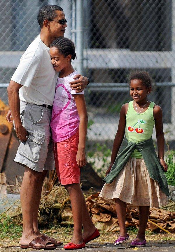 18. Barack Obama kızlarına olan sevgisini göstermekten asla çekinmiyor.