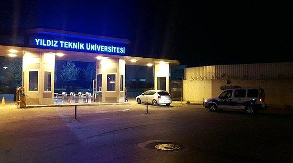 İstanbul Emniyet Müdürlüğü’nden polis ekipleri Esenler’de bulunan Yıldız Teknik Üniversitesi Davutpaşa Kampüsü’ne B Kapısı’ndan girdi.