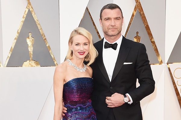 10. Актриса Наоми Уоттс и актёр Лев Шрайбер расстались в сентябре. Их отношения длились 11 лет