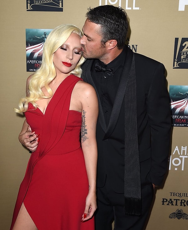 5. Леди Гага и Тейлор Кинни