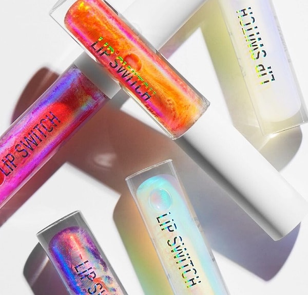 8. Такого эффекта можно достичь с помощью блеска-хамелеона для губ Lip Switch от Sigma