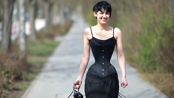 5. Мишель Кобке - мисс тонкая талия