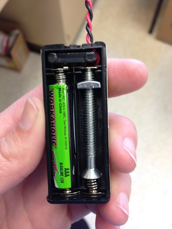 1. А вы знали, что в пульте достаточно одной батарейки?