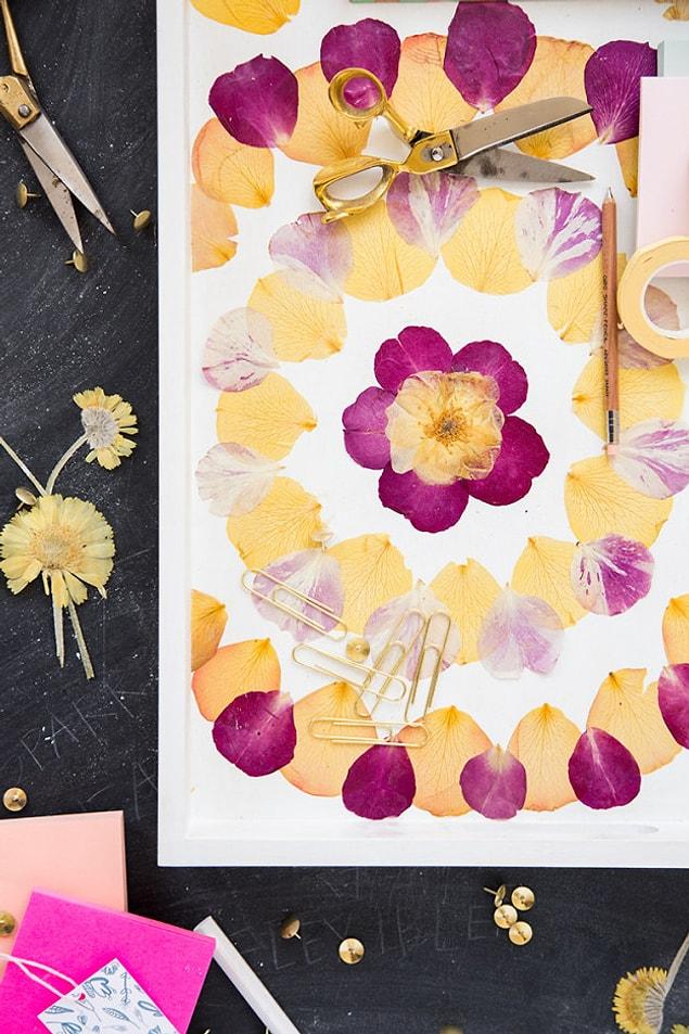 1. Dried flowers can easily bring some spring air to your stuff!