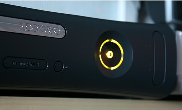 1. В Китае только недавно разрешили игровые приставки. До 2014-го года Playstation и XBox были там под запретом