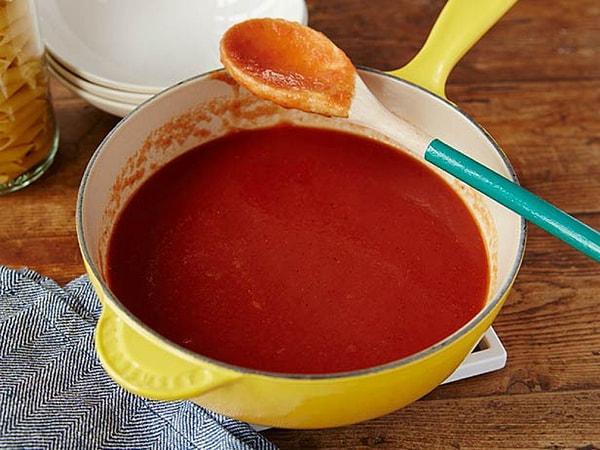 4. Hiç yadırgamayın, domatesi sosu da bir ana sos!