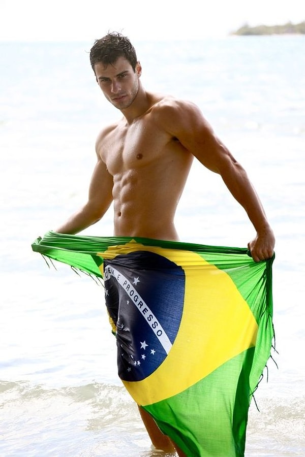 4. Почетное четвертое место занимает Бразилия. Статистика говорит, что 82% бразильцев занимаются сексом по меньшей мере раз в неделю