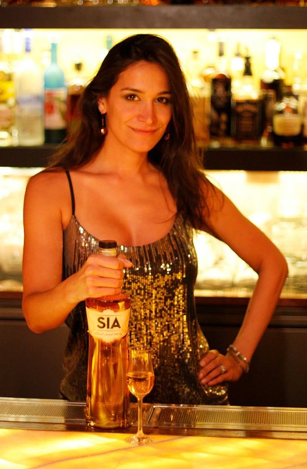 10. Она немного крутяшка