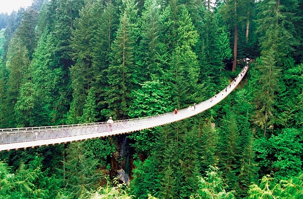 26. Висячий мост Капилано в Ванкувере, Британская Колумбия, Канада