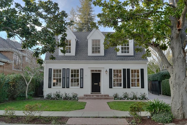 8. The average price of a house in Palo Alto can give you a heart attack.