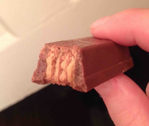 8. Кажется, в батончиках вафли должны быть расположены горизонтально...