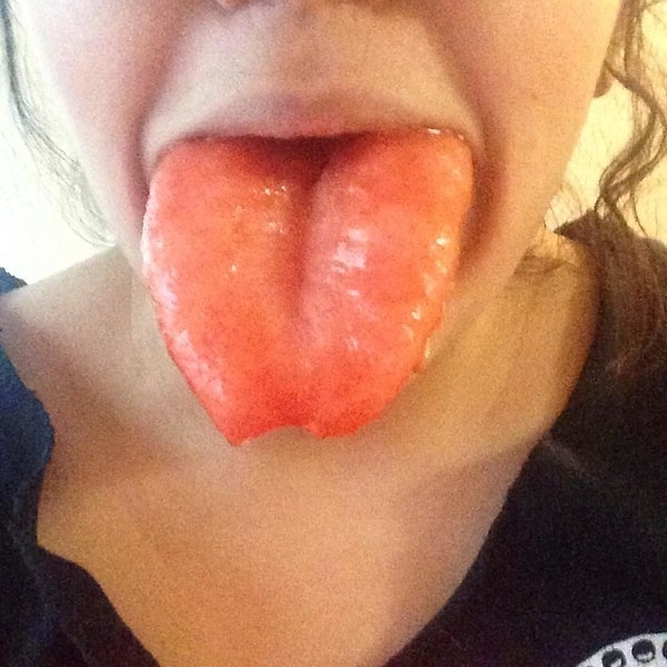 7. Арбуз с "языком" :Ь