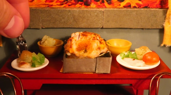 Dünyanın En Küçük Şükran Günü Yemeği Hazırlanışı