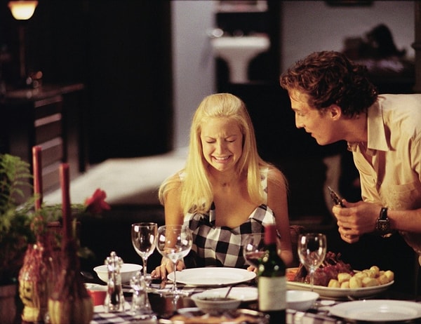 4. Если во время ужина в доме любимой девушки в тарелке оказался волос или насекомое