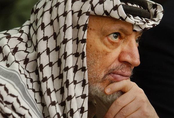 Polonyum-210 ile öldürülmüş olabileceği düşünülen isimlerden bir tanesi Filistinli lider Yasser Arafat'tır.