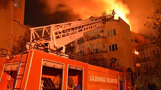 Yangında Mahsur Kalınca Çocuğunu 5. Kattan Atmak Zorunda Kalan Anne