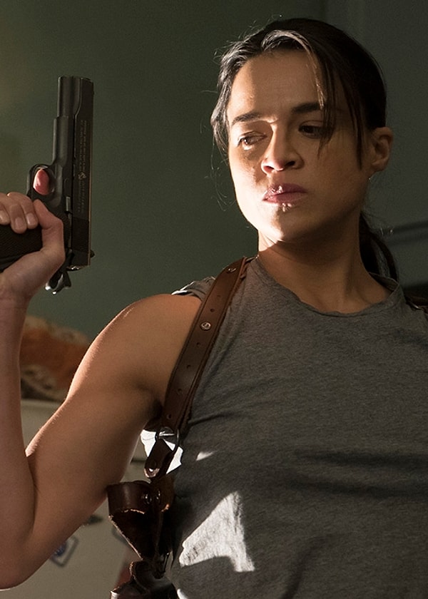 8. Терминатор (Арнольд Шварценеггер) - Мишель Родригес